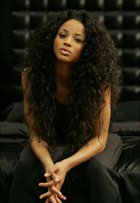 Seidige, gerade, lange, indische, lockige menschliche Haare, reines Haar.